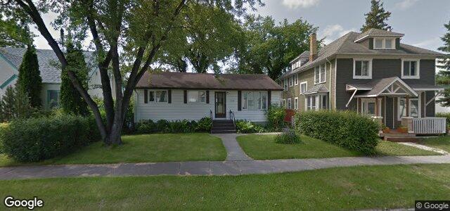 Larawan ng 130 Roberta Avenue sa Winnipeg, Manitoba