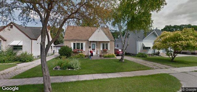 Larawan ng 135 Roberta Avenue sa Winnipeg, Manitoba