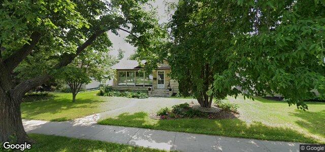 Larawan ng 172 Fraser'S Grove sa Winnipeg, Manitoba