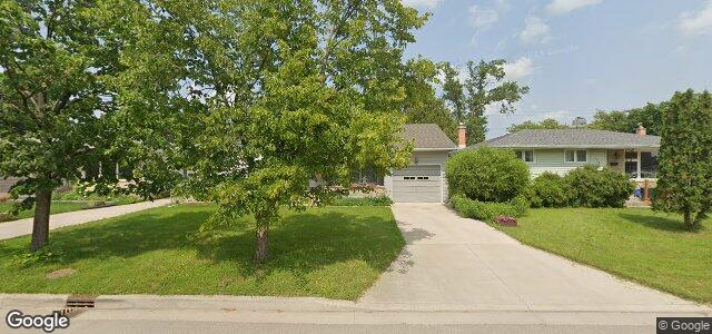 Larawan ng 175 Fraser'S Grove sa Winnipeg, Manitoba