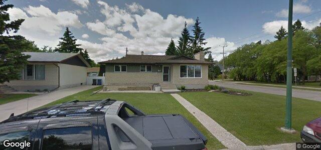 Larawan ng 2 Claus Bay sa Winnipeg, Manitoba