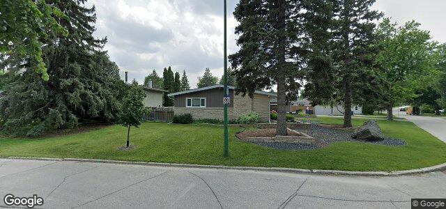 Larawan ng 208 Larchdale Crescent sa Winnipeg, Manitoba