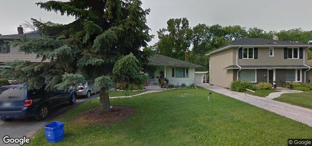 Larawan ng 220 Bredin Drive sa Winnipeg, Manitoba