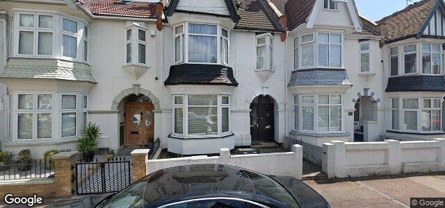 Larawan ng 28 Leighton Avenue sa Winnipeg, Manitoba