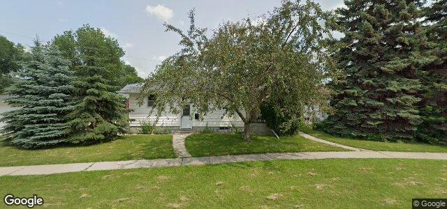 Larawan ng 735 Kildonan Drive sa Winnipeg, Manitoba