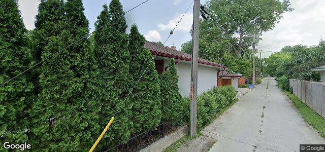 Larawan ng 747 Kildonan Drive sa Winnipeg, Manitoba