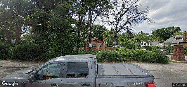 Larawan ng 830 Henderson Highway sa Winnipeg, Manitoba