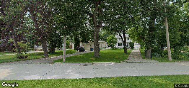 Larawan ng 832 Kildonan Drive sa Winnipeg, Manitoba