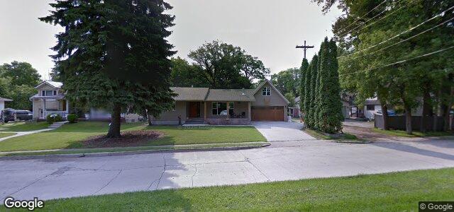 Larawan ng 869 Kildonan Drive sa Winnipeg, Manitoba