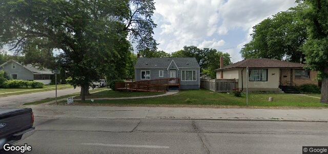 Larawan ng 876 Henderson Highway sa Winnipeg, Manitoba
