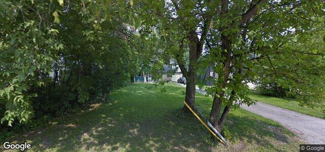 Photo of 886 Kildonan Drive in Winnipeg, Manitoba