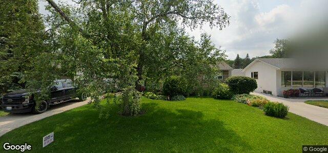 Larawan ng 92 Rowandale Crescent sa Winnipeg, Manitoba