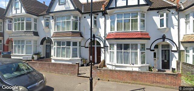 Larawan ng 97 Leighton Avenue sa Winnipeg, Manitoba