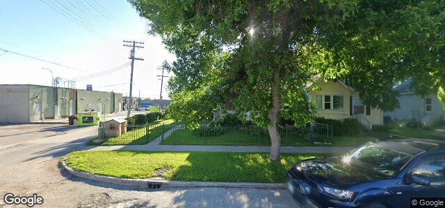Larawan ng 200 Roseberry Street sa Winnipeg, Manitoba