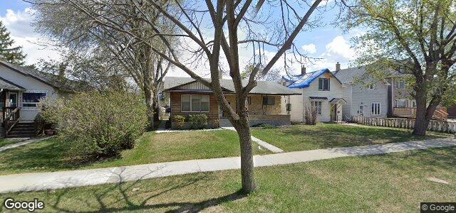Larawan ng 207 Hampton Street sa Winnipeg, Manitoba