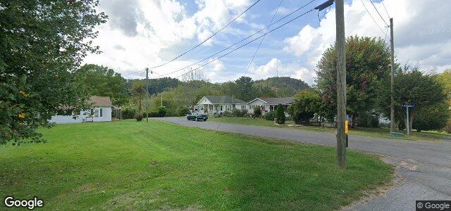 Larawan ng 210 Hampton Street sa Winnipeg, Manitoba