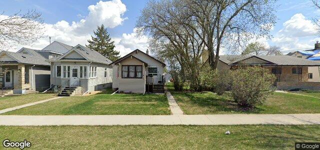 Larawan ng 215 Hampton Street sa Winnipeg, Manitoba