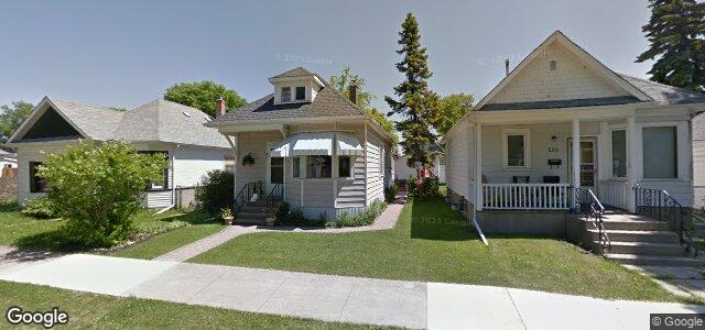 Larawan ng 241 Brooklyn Street sa Winnipeg, Manitoba