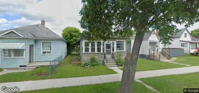 Larawan ng 245 Inglewood Street sa Winnipeg, Manitoba