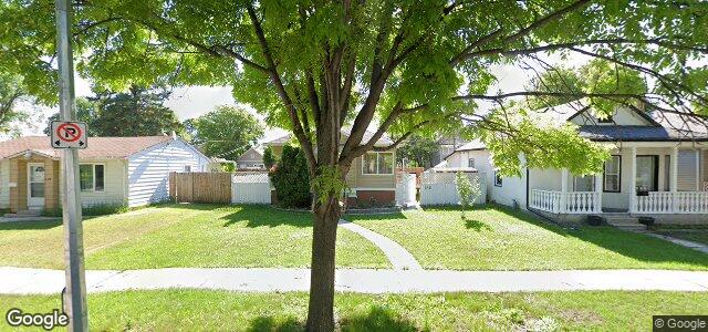 Larawan ng 245 Rutland Street sa Winnipeg, Manitoba