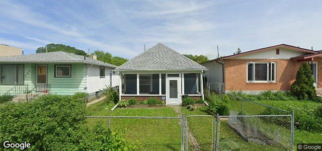 Larawan ng 247 King Edward Street sa Winnipeg, Manitoba