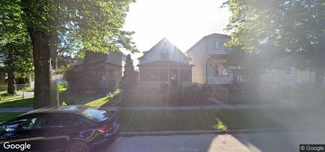 Larawan ng 250 Roseberry Street sa Winnipeg, Manitoba