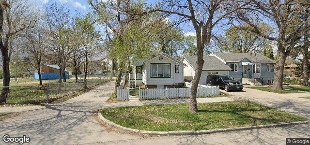 Larawan ng 252 Hampton Street sa Winnipeg, Manitoba