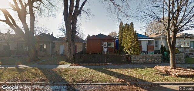 Larawan ng 284 Collegiate Street sa Winnipeg, Manitoba