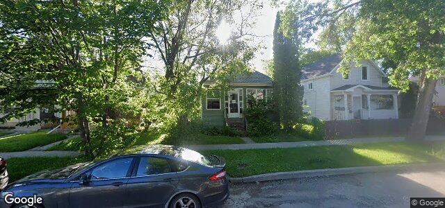 Larawan ng 302 Roseberry Street sa Winnipeg, Manitoba