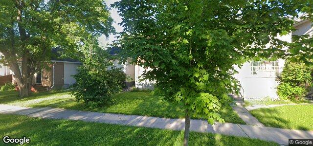 Larawan ng 303 Roseberry Street sa Winnipeg, Manitoba