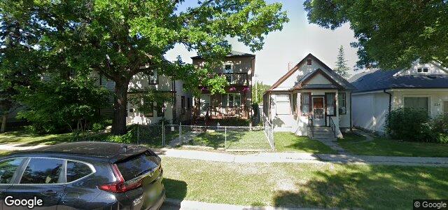 Larawan ng 320 Rutland Street sa Winnipeg, Manitoba