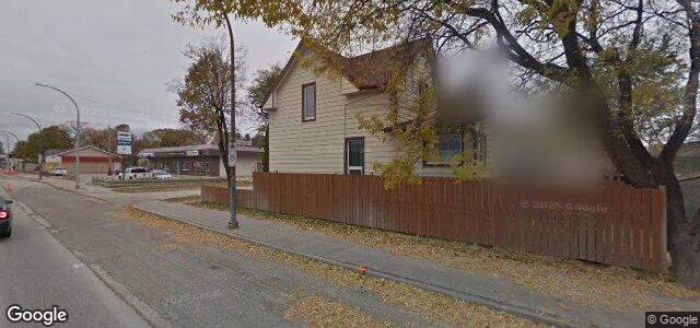Larawan ng 341 Roseberry Street sa Winnipeg, Manitoba