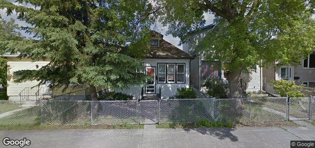 Larawan ng 381 Brooklyn Street sa Winnipeg, Manitoba