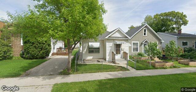 Larawan ng 389 Collegiate Street sa Winnipeg, Manitoba