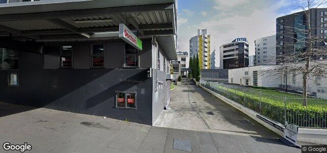 Larawan ng 411 Queen Street sa Winnipeg, Manitoba