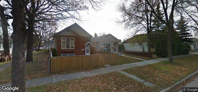 Larawan ng 419 Roseberry Street sa Winnipeg, Manitoba