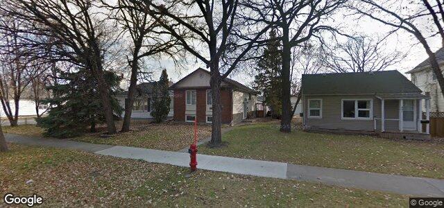 Larawan ng 443 Roseberry Street sa Winnipeg, Manitoba