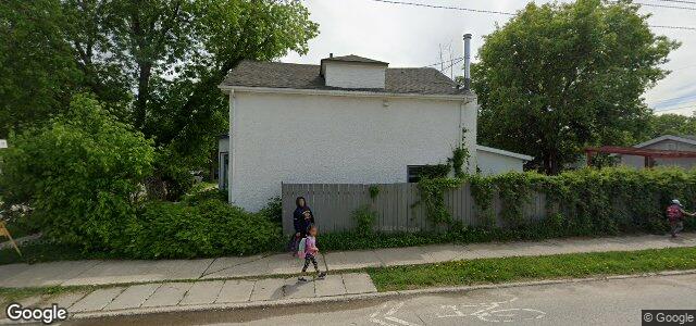 Larawan ng 444 Roseberry Street sa Winnipeg, Manitoba