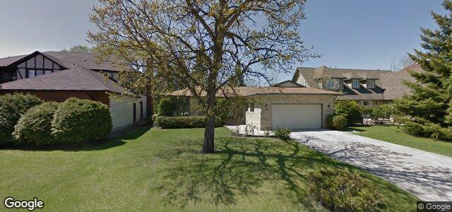 Photo of 10 Pinehurst Crescent in Winnipeg, Manitoba