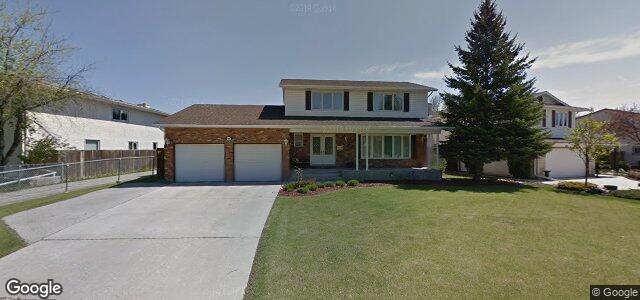 Larawan ng 104 Pinehurst Crescent sa Winnipeg, Manitoba