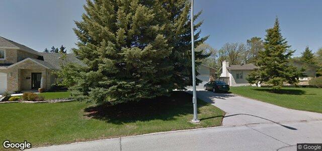 Larawan ng 105 Pinehurst Crescent sa Winnipeg, Manitoba