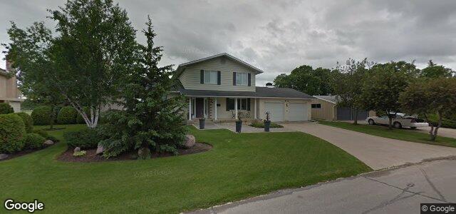 Larawan ng 135 Pinehurst Crescent sa Winnipeg, Manitoba