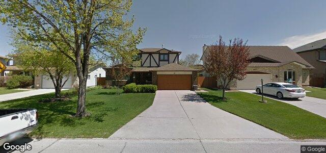 Larawan ng 15 Pinehurst Crescent sa Winnipeg, Manitoba