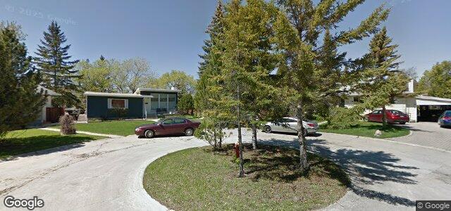 Larawan ng 311 Poole Crescent sa Winnipeg, Manitoba
