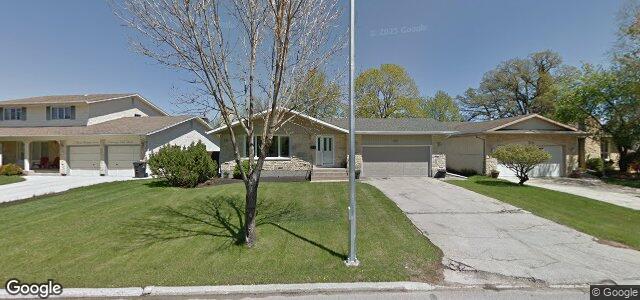 Larawan ng 323 Country Club Boulevard sa Winnipeg, Manitoba