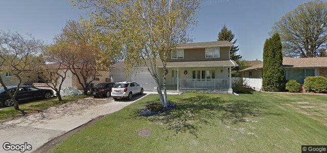 Larawan ng 350 Country Club Boulevard sa Winnipeg, Manitoba