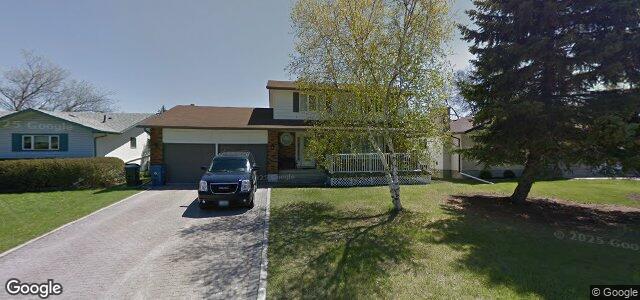 Larawan ng 371 Country Club Boulevard sa Winnipeg, Manitoba