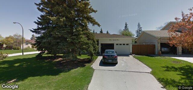 Larawan ng 383 Country Club Boulevard sa Winnipeg, Manitoba