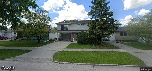 Larawan ng 402 Kirkfield Street sa Winnipeg, Manitoba