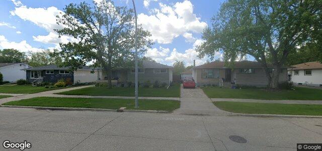 Larawan ng 414 Kirkfield Street sa Winnipeg, Manitoba